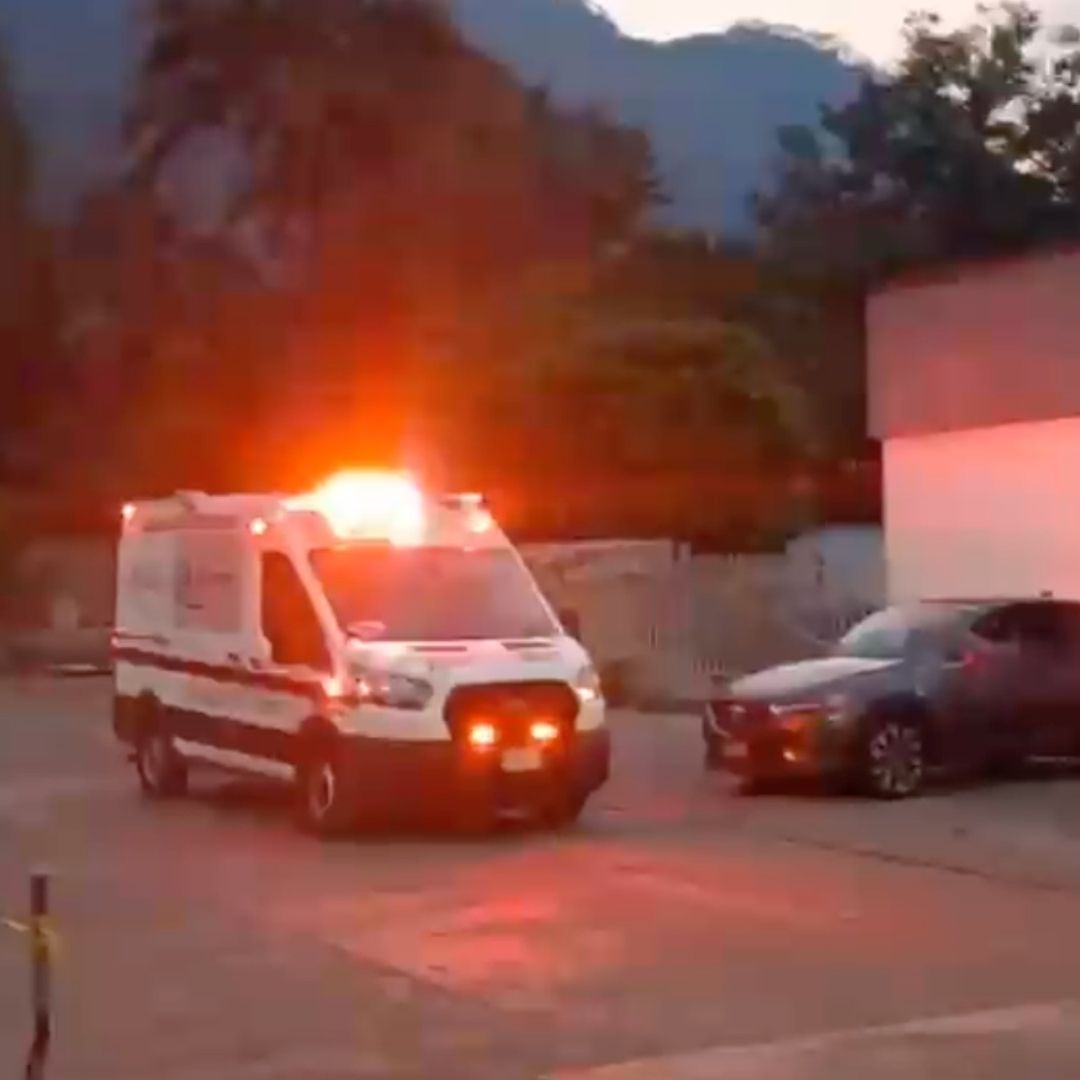 ambulancia llegando a Hospital de Río Blanco.