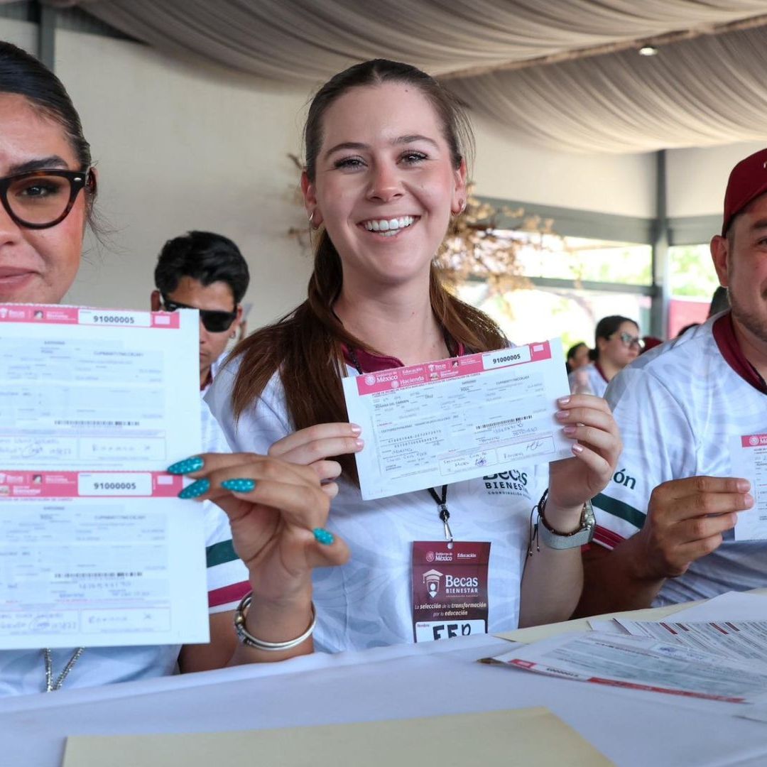 Hoy la SEP Adelantó la Entrega de Tarjetas de la Beca Rita Cetina Primaria 2026