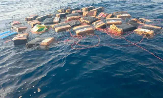 Objetos incautados en aguas del Golfo de Tehuantepec. Foto: X @GabSeguridadMX