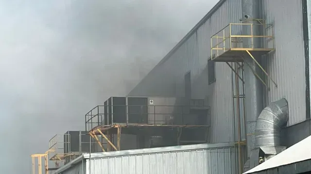 Incendio de Maquiladora en Matamoros Moviliza a Bomberos