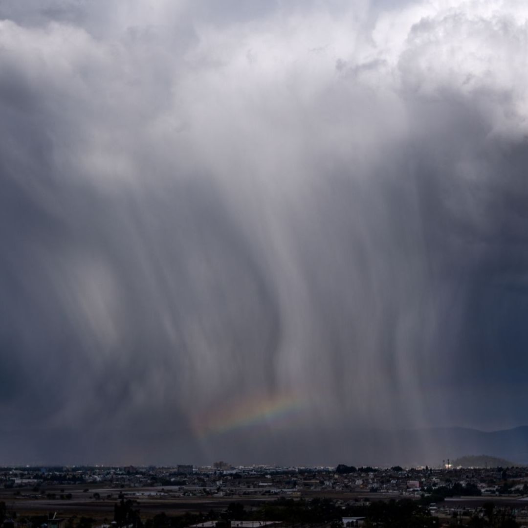 Lluvia 'Refrescará' CDMX en Medio de Segunda Onda de Calor: ¿A Qué Hora Se Prevé Caiga Granizo?