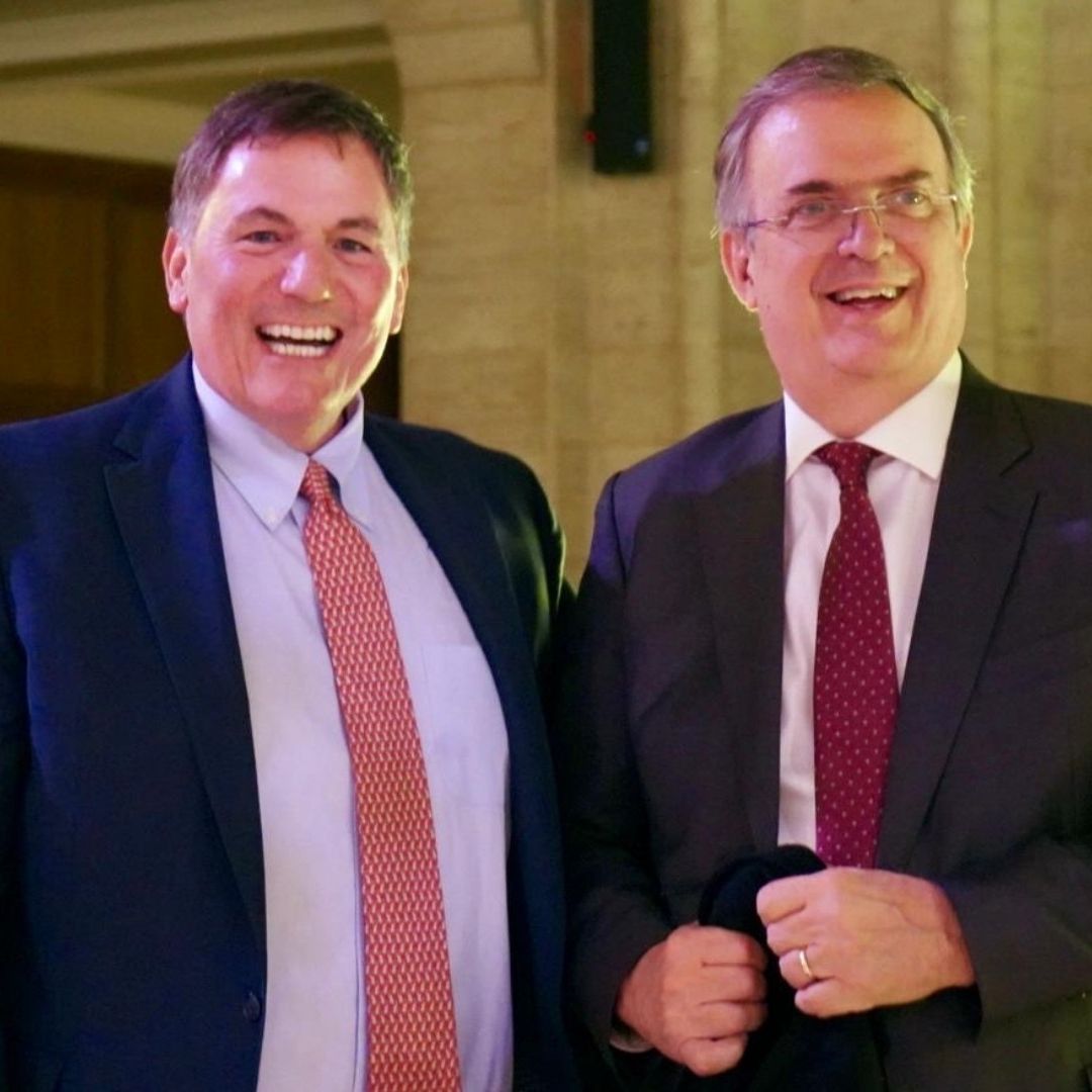 Ebrard Llega a Toronto para Encabezar Misión Comercial México-Canadá Rumbo a Revisión del T-MEC