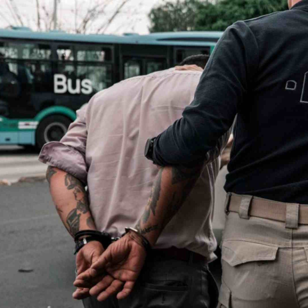 Operativo en Smoke Shops de Querétaro Deja 6 Detenidos