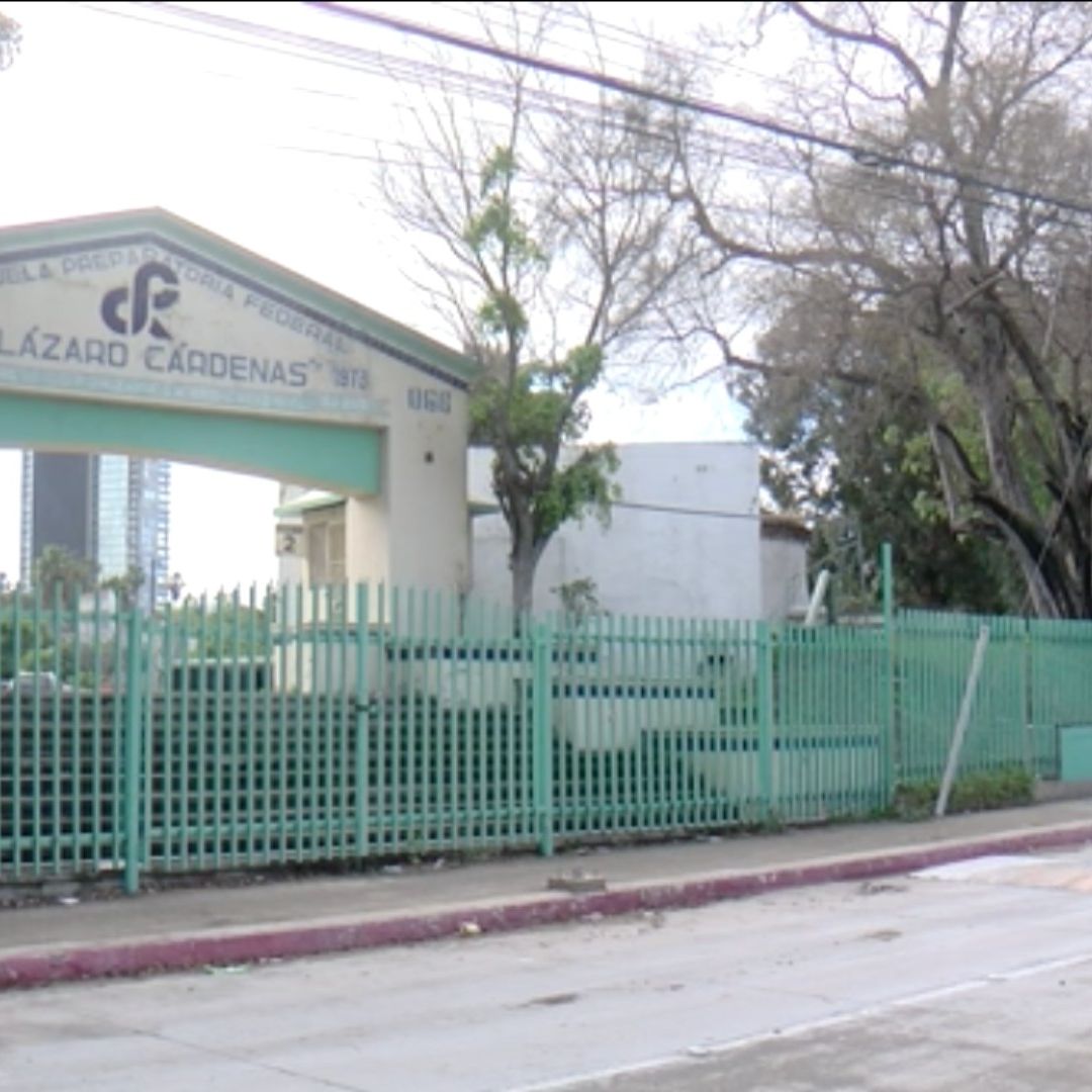 Exalumna Ingresa con Credencial no Vigente a PFLC