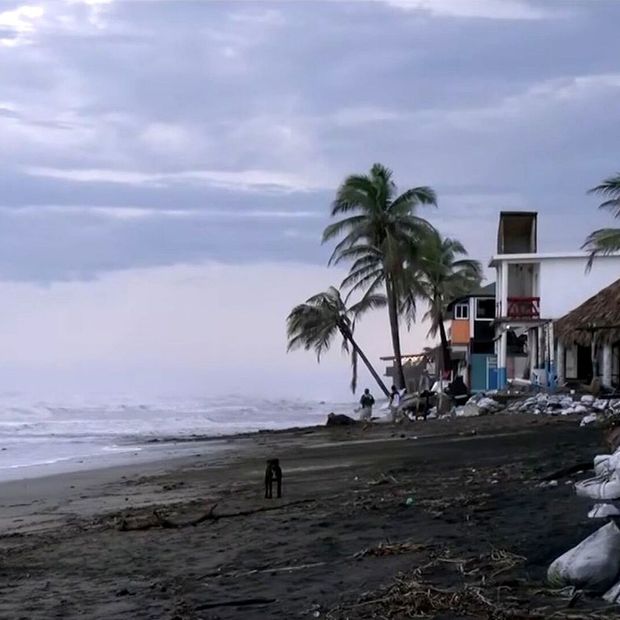 Bajó Emergencia por Huracán Simon en Michoacán y Reanudaron Clases