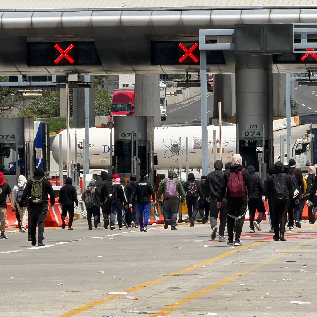 Afectaciones por lluvia en el eje uno  · Aeropuerto Internacional de la Ciudad de México, Venustiano Carranza | Lizandro González Guerrero
