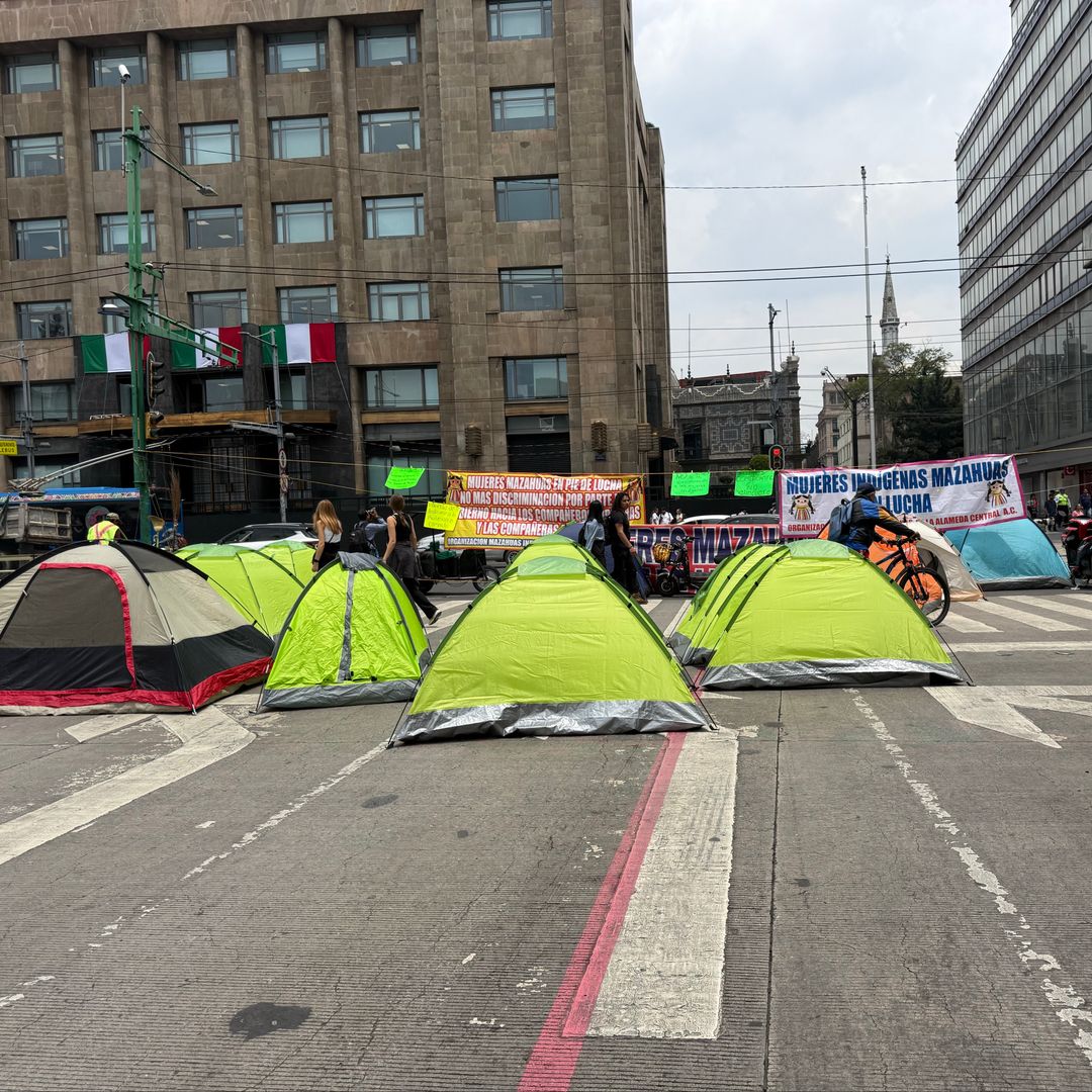 casas de campaña sobre Avenida Juárez y Eje Central el 1 de septiembre 2026.