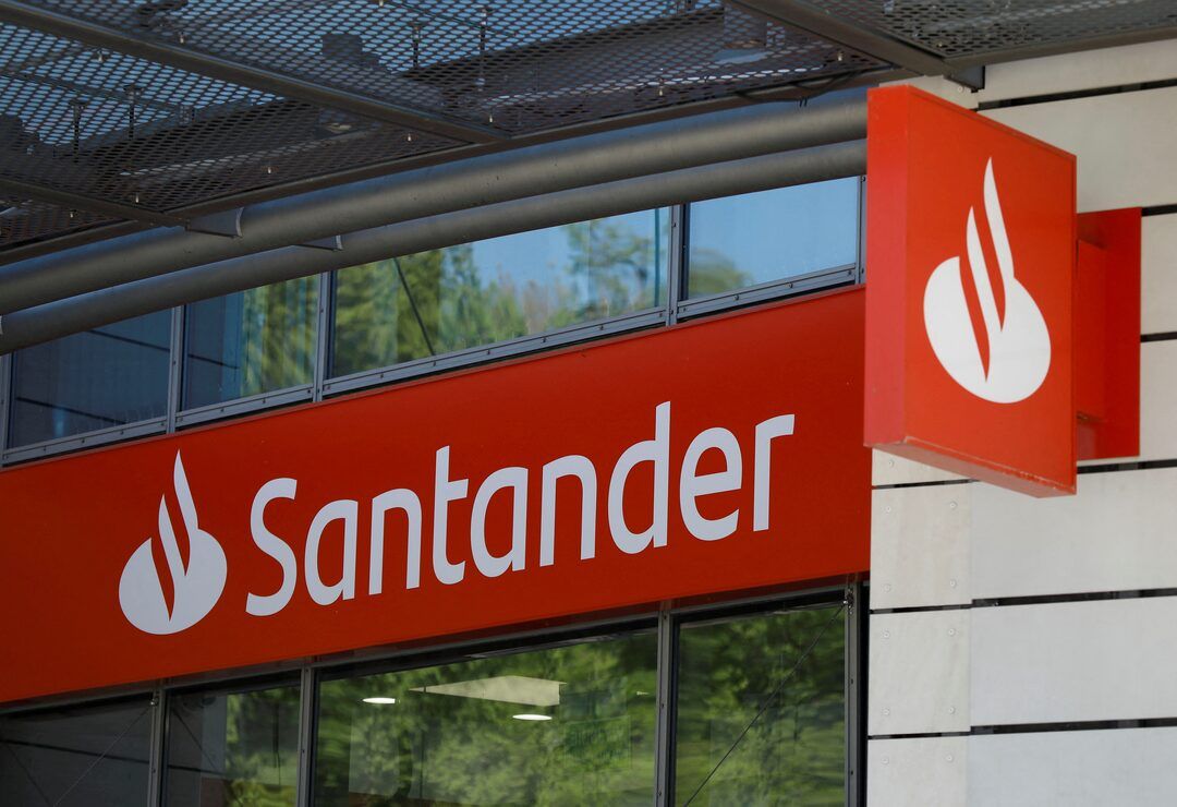 Sucursal del banco Santander. Foto: Reuters