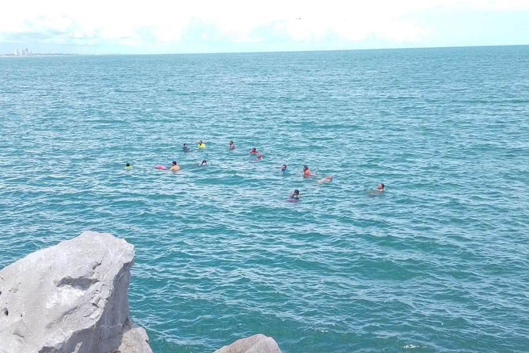 Rescatan a Turistas en Playa Miramar de Ciudad Madero, Tamaulipas