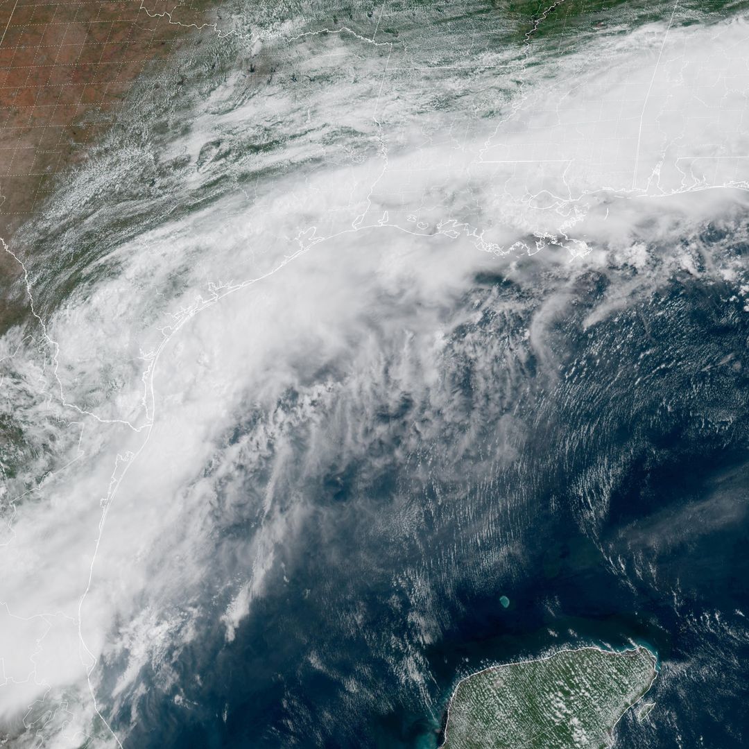 ¿Dónde se Ubica el Potencial Ciclón Tropical Uno? Aquí Se Puede Formar la Tormenta Arthur