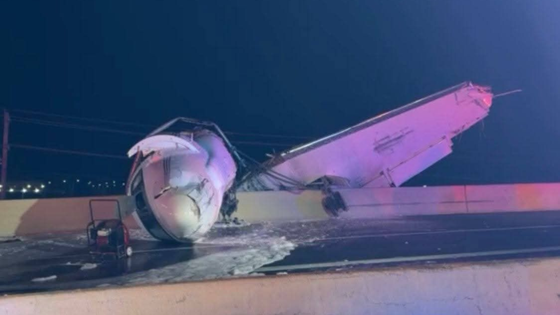 Avioneta con Seis Personas a Bordo se Desploma en Laredo, Texas; Reportan Dos Heridos Graves