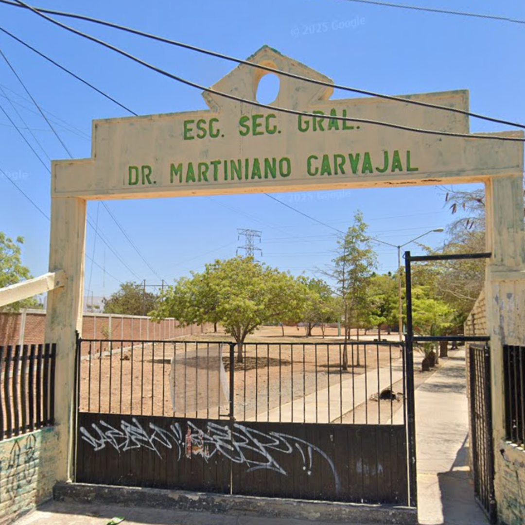 Alumnos de Secundaria se Resguardan tras Balacera Cerca del Plantel en Mazatlán