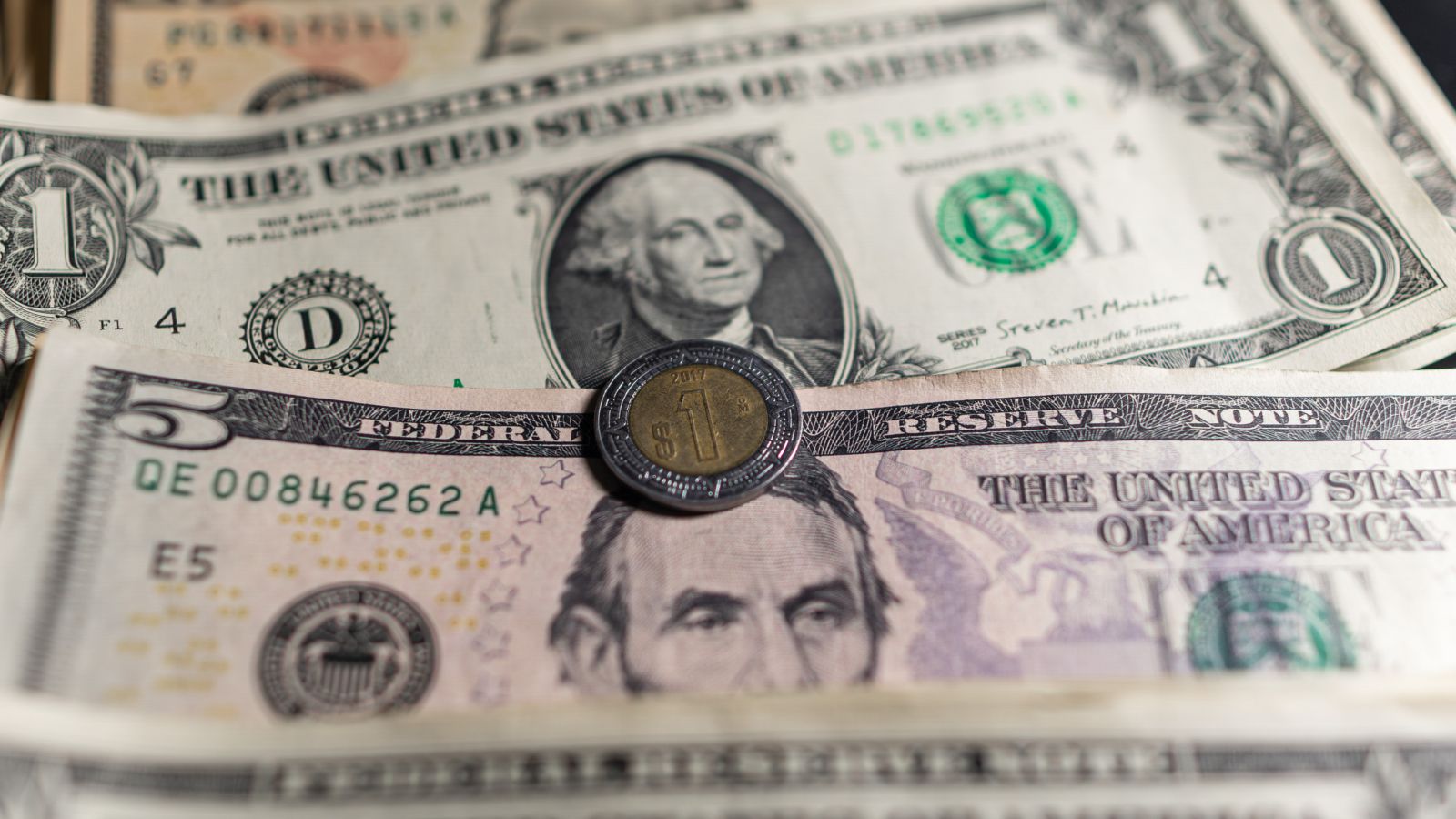 Peso Mexicano Sufre Fuerte Revés Ante el Dólar: ¿Cómo Cotiza Este Sábado? | N+