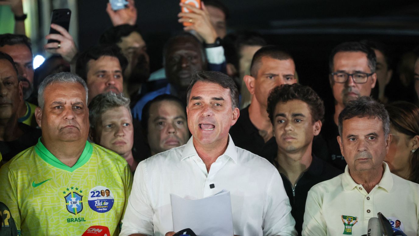 Bolsonaro Pide Anular Elecciones en Brasil por Ampliación en Horario de Votación