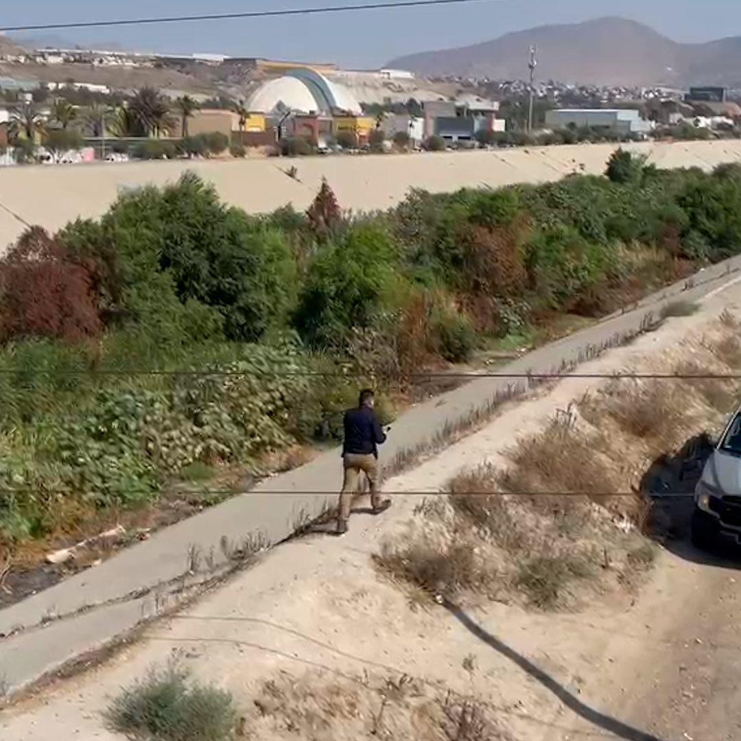 Hallan Cuerpos Maniatados en Canalización de la Vía Rápida en Tijuana, BC