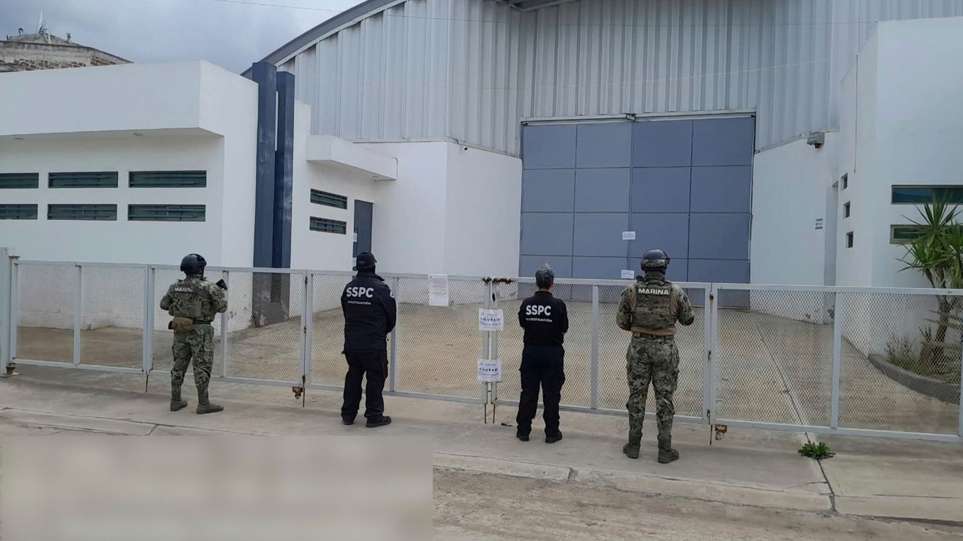 Marina Catea Cinco Inmuebles en Hidalgo; Aseguran Armas, Dinero y Equipo Médico