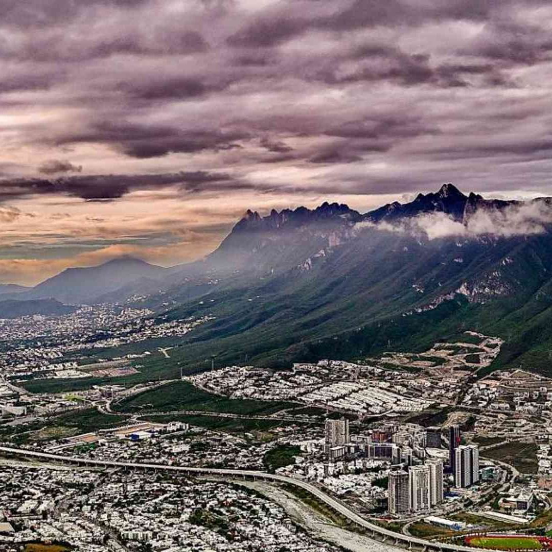 Amanecer en Monterrey, Nuevo León