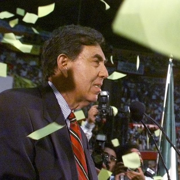 Cuauhtémoc Cárdenas durante campaña.