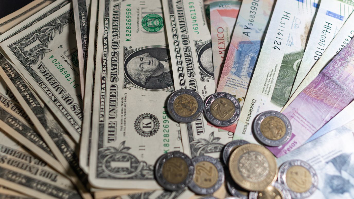 Peso Mexicano Repunta y se Aprecia ante Desplome del Real Brasileño tras Triunfo de Lula
