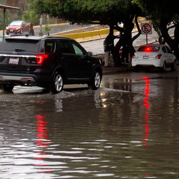 Retiran Basura y Tierra Arrastrada por la Tormenta ‘Rachel’ en Desarenadores de Tijuana