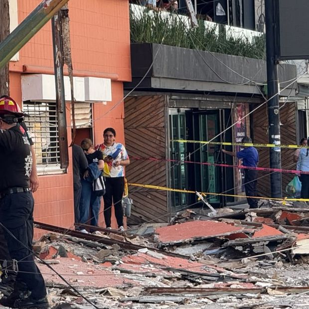 Derrumbe de papelería