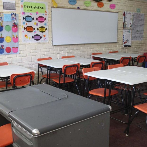 Salón de Clases Vacio. Días sin Clases en Noviembre 2026.