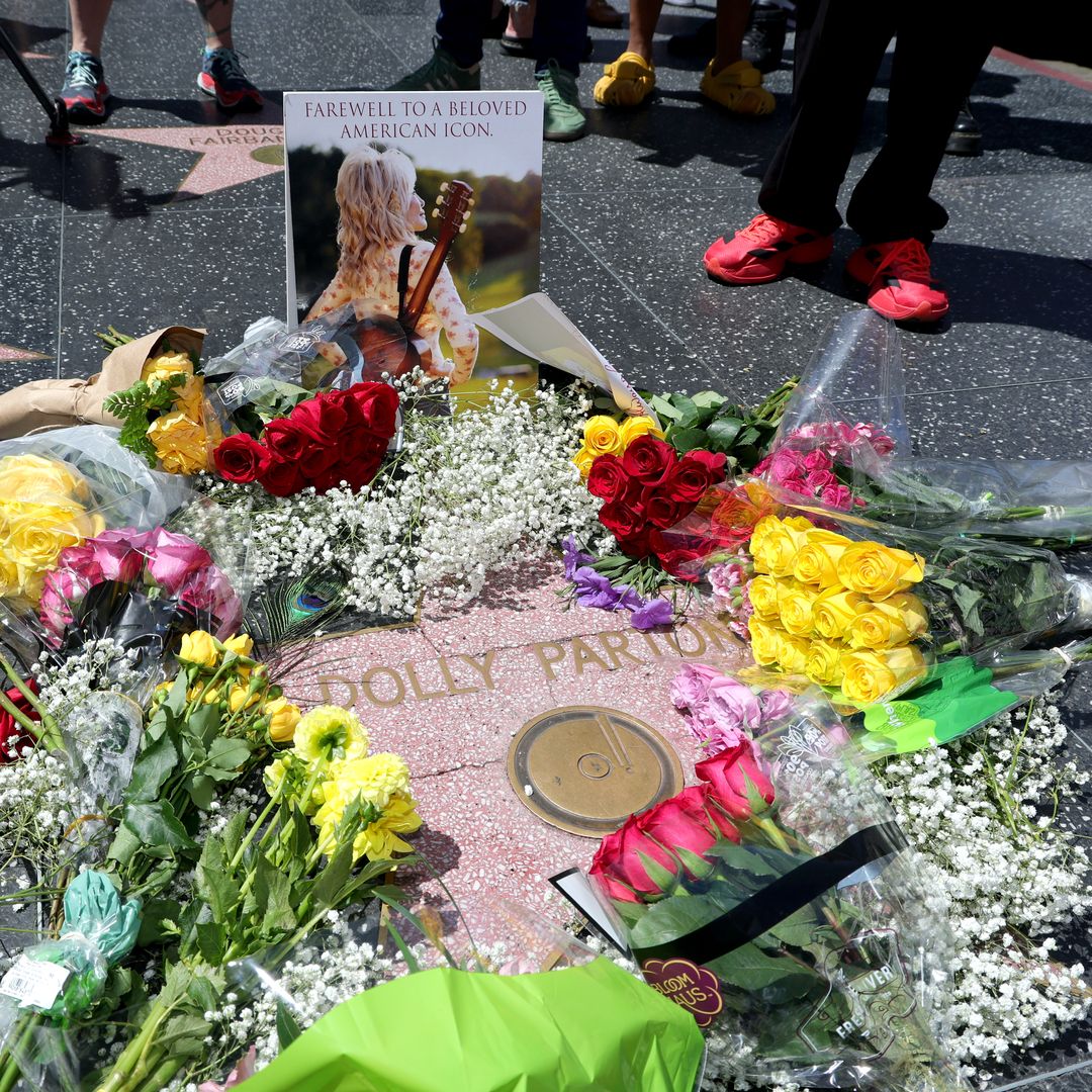 Estrella-dolly-parton-hollywood-vandalizada