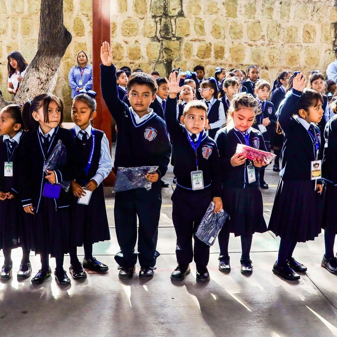 Niños en Escuela. Cuándo Terminan Clases por Calor y Mundial 2026