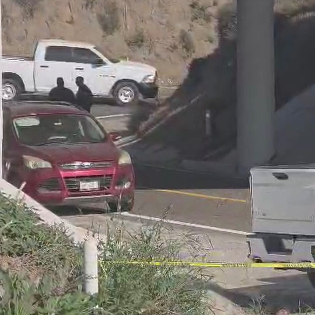 Localizan Cuerpo Dentro de Camioneta Abandonada en Carretera Tijuana-Rosarito
