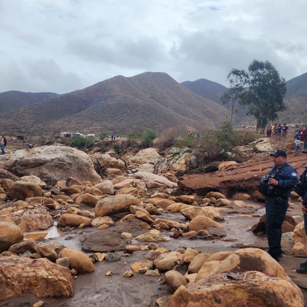 Buscan a Cuatro Integrantes de Familia Desaparecida por Lluvias en El Pípila, Ensenada