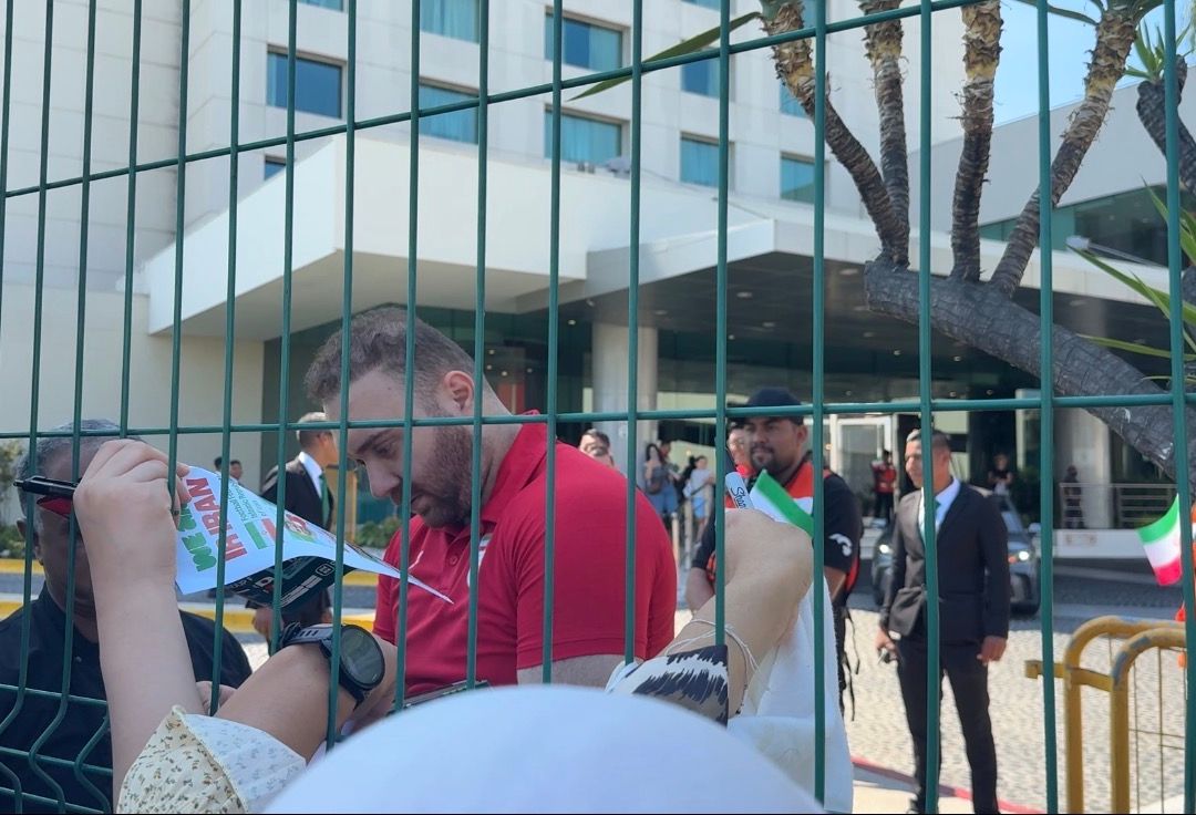 Selección de Irán convive con sus aficionados en Tijuana