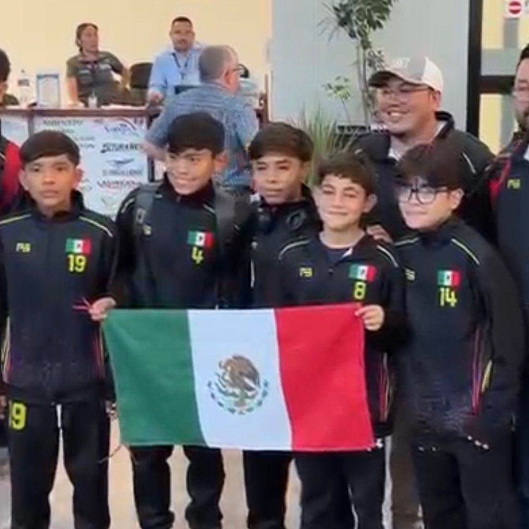 Regresan a Tijuana los Niños Futbolistas Varados en Colombia Tras Sismo