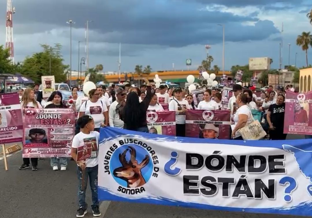 Colectivos de Búsqueda de Desaparecidos Marchan en Hermosillo, Sonora
