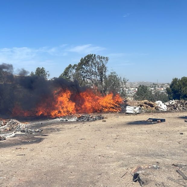 Incendios en Anexa Postal y Hacienda de las Delicias Movilizan a Bomberos de Tijuana