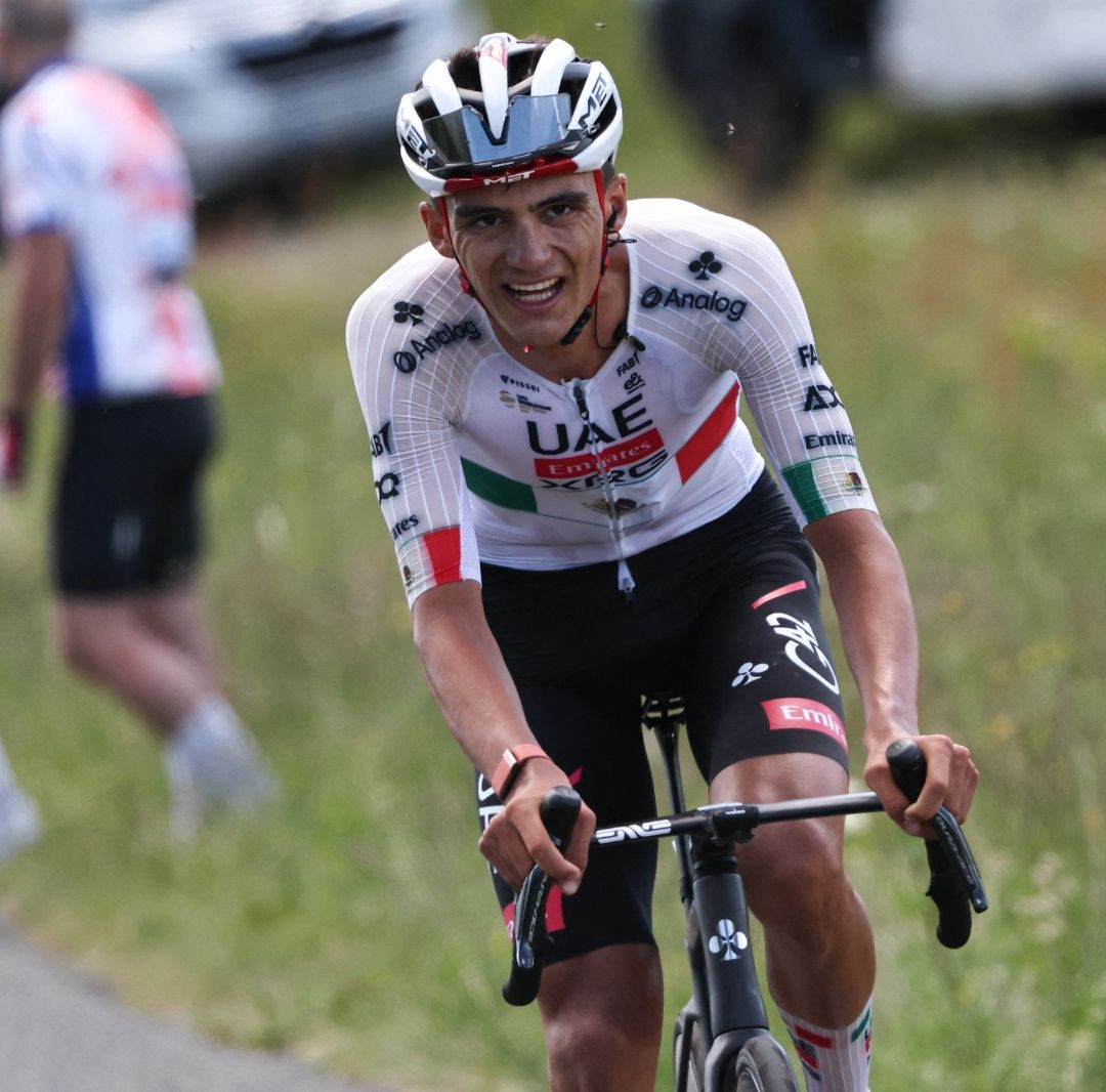 Isaac del Toro en Tour Auvergne-Rhone-Alpes