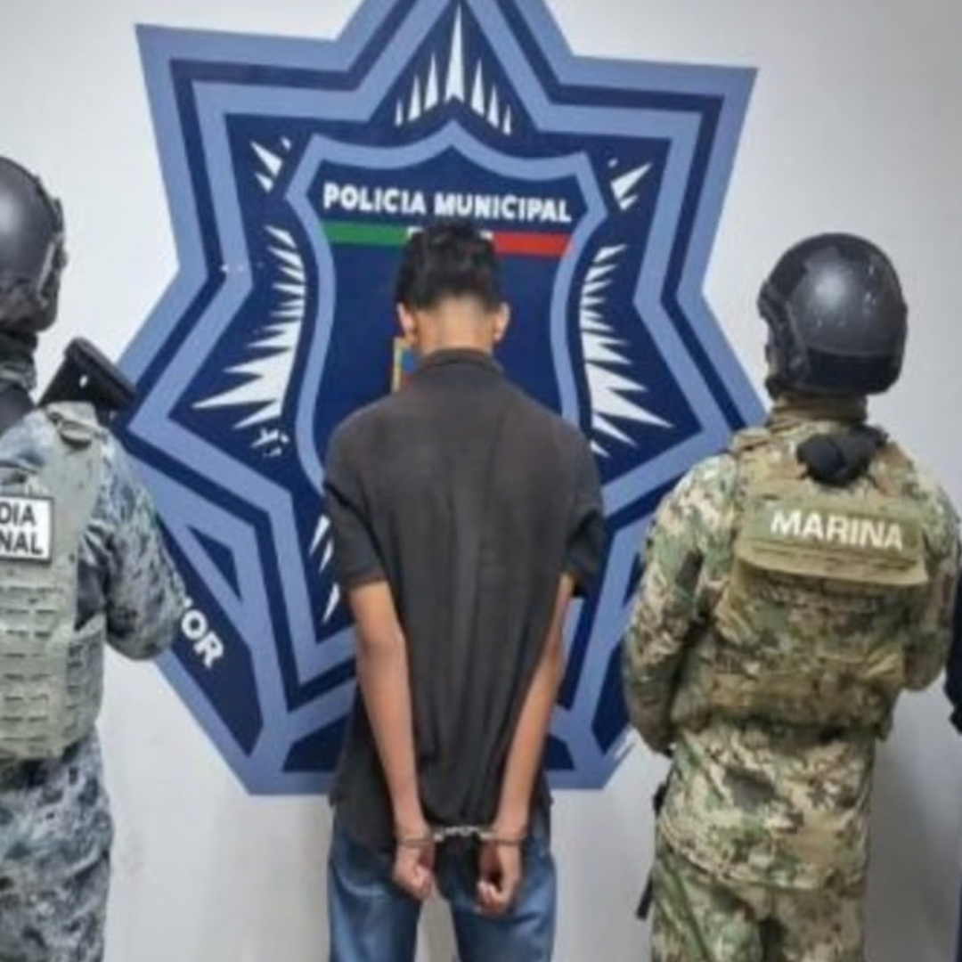 Un Menor y Un Joven Fueron Detenidos en Posesión de Armas y Drogas en Cajeme