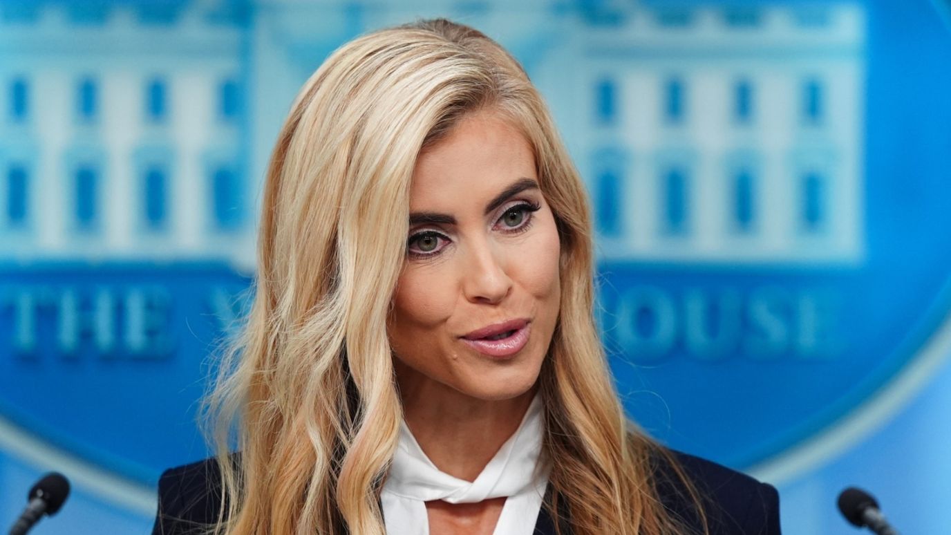 Katie Zacharia: Esta es la Polémica que Rodea a la Nueva Secretaria de Prensa de Trump