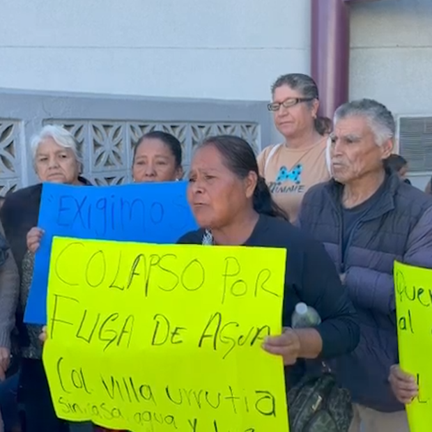 Vecinos de Tres de Octubre se Manifiestan para Exigir Respuesta Tras Colapso de Calle en Tijuana