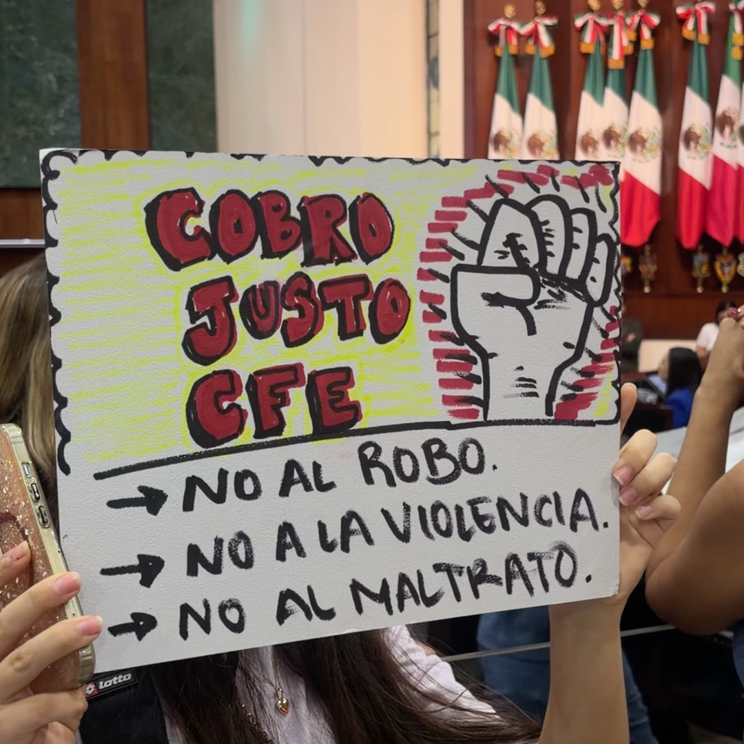 Habitantes de Navolato y Culiacán Irrumpen en Sesión del Congreso por Altos Cobros de CFE