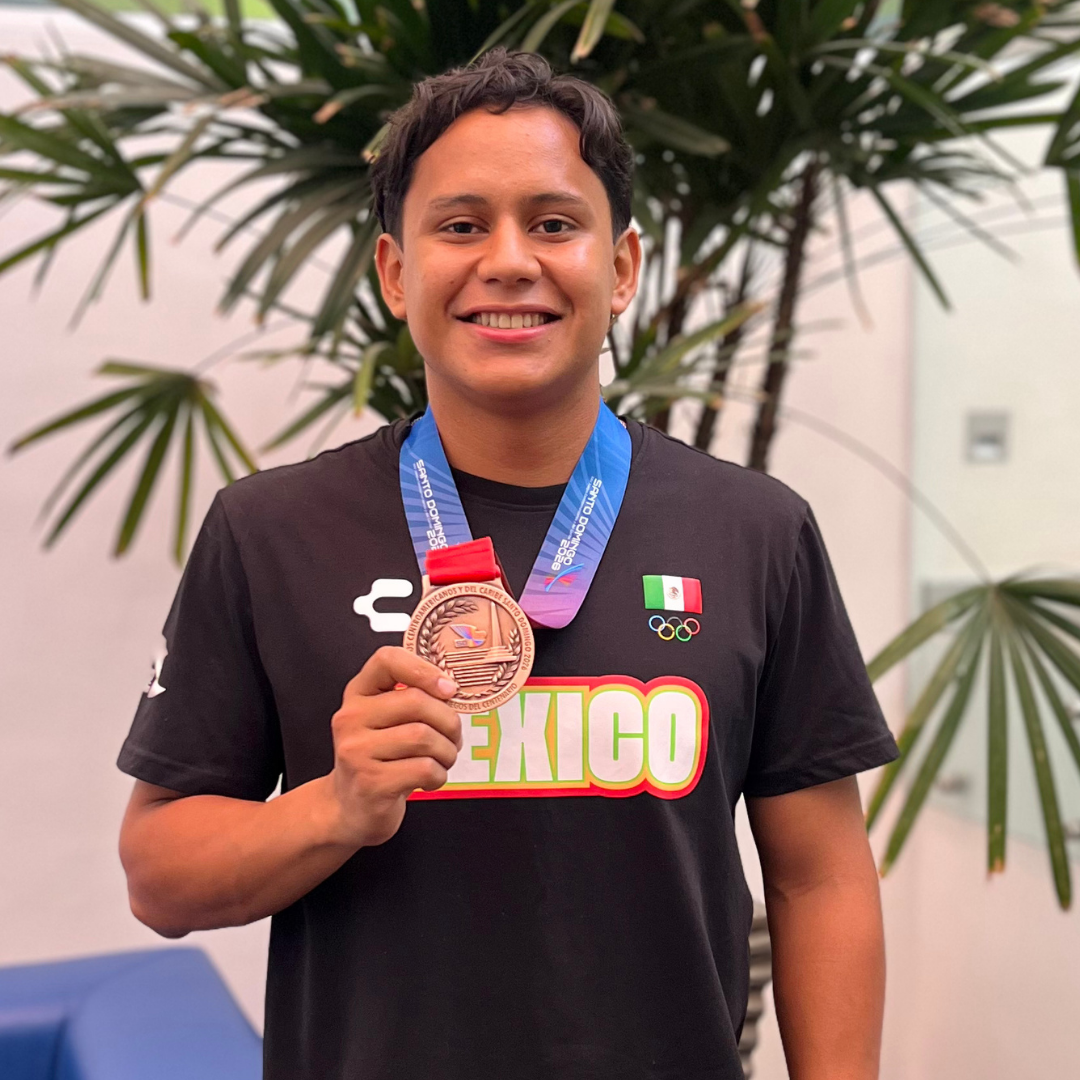 Matías Guzmán; Del Béisbol a Levantar Medallas con México en Hockey Sobre Pasto