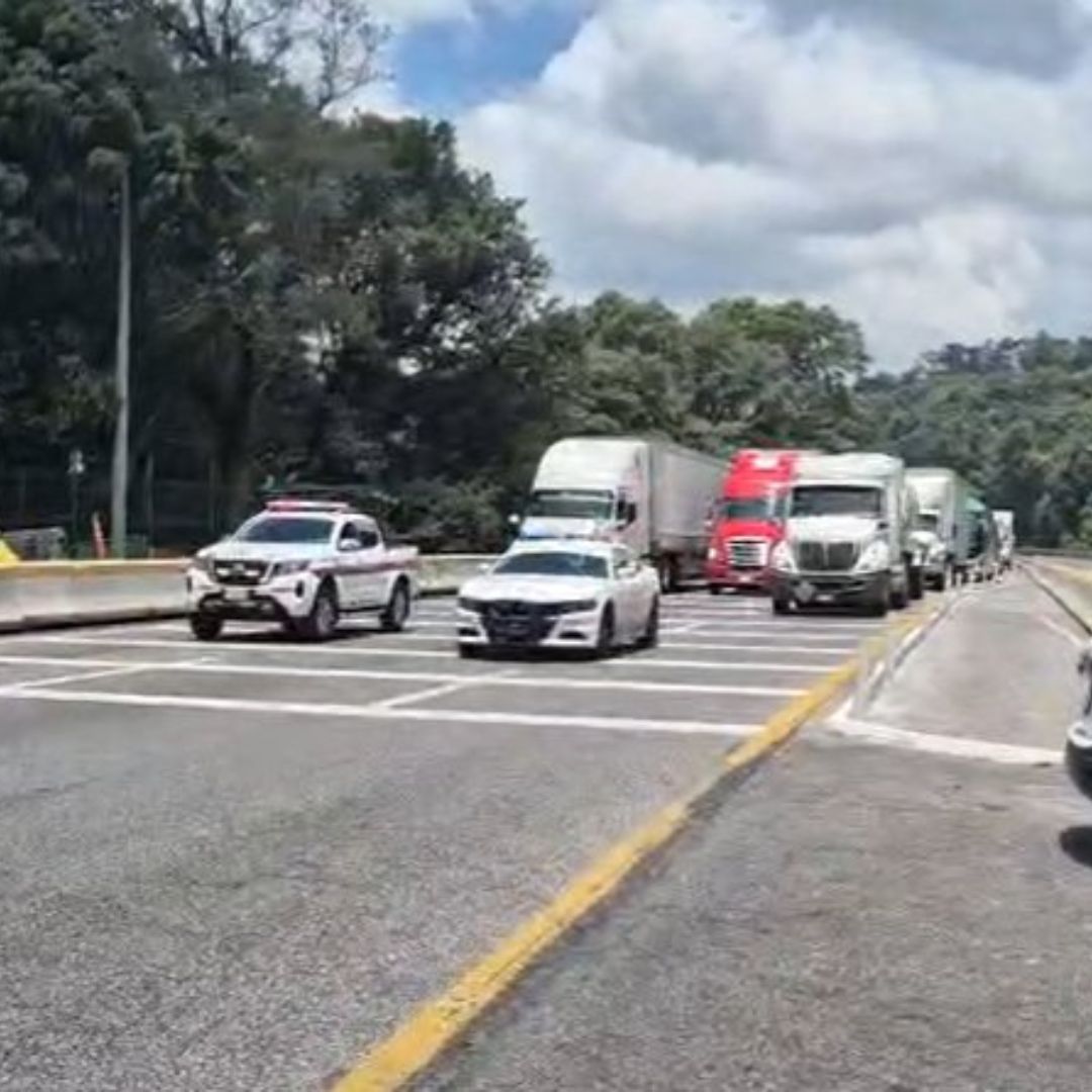 Cierre en la autopista México-Cuernavaca.