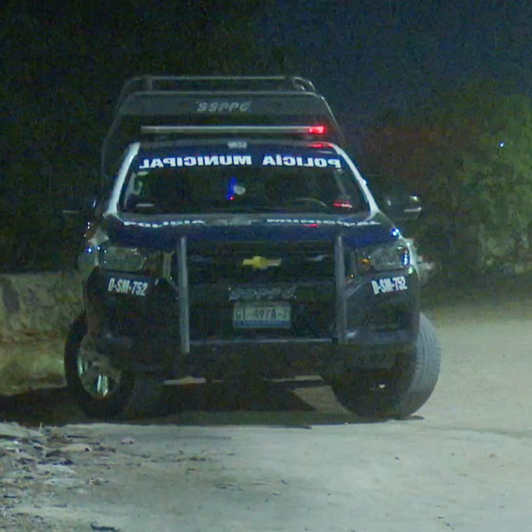 La policía municipal llegó a la zona del ataque.