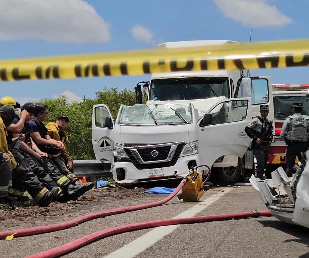 Mueren Dos Personas en Choque Sobre la Autopista Culiacán-Mazatlán; Hay Heridos