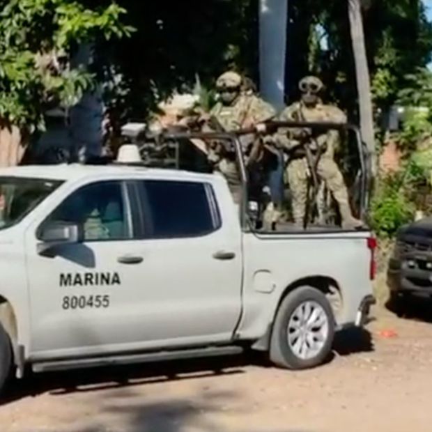 Mujer Detenida tras Cateo en Vivienda del Poblado La Laguna Colorada de Culiacán