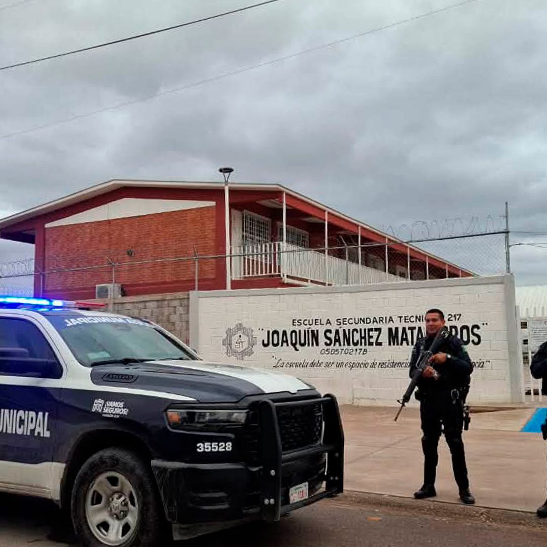 Al menos una patrulla permanecerá en el exterior para resguardar la entrada y salida de los alumnos