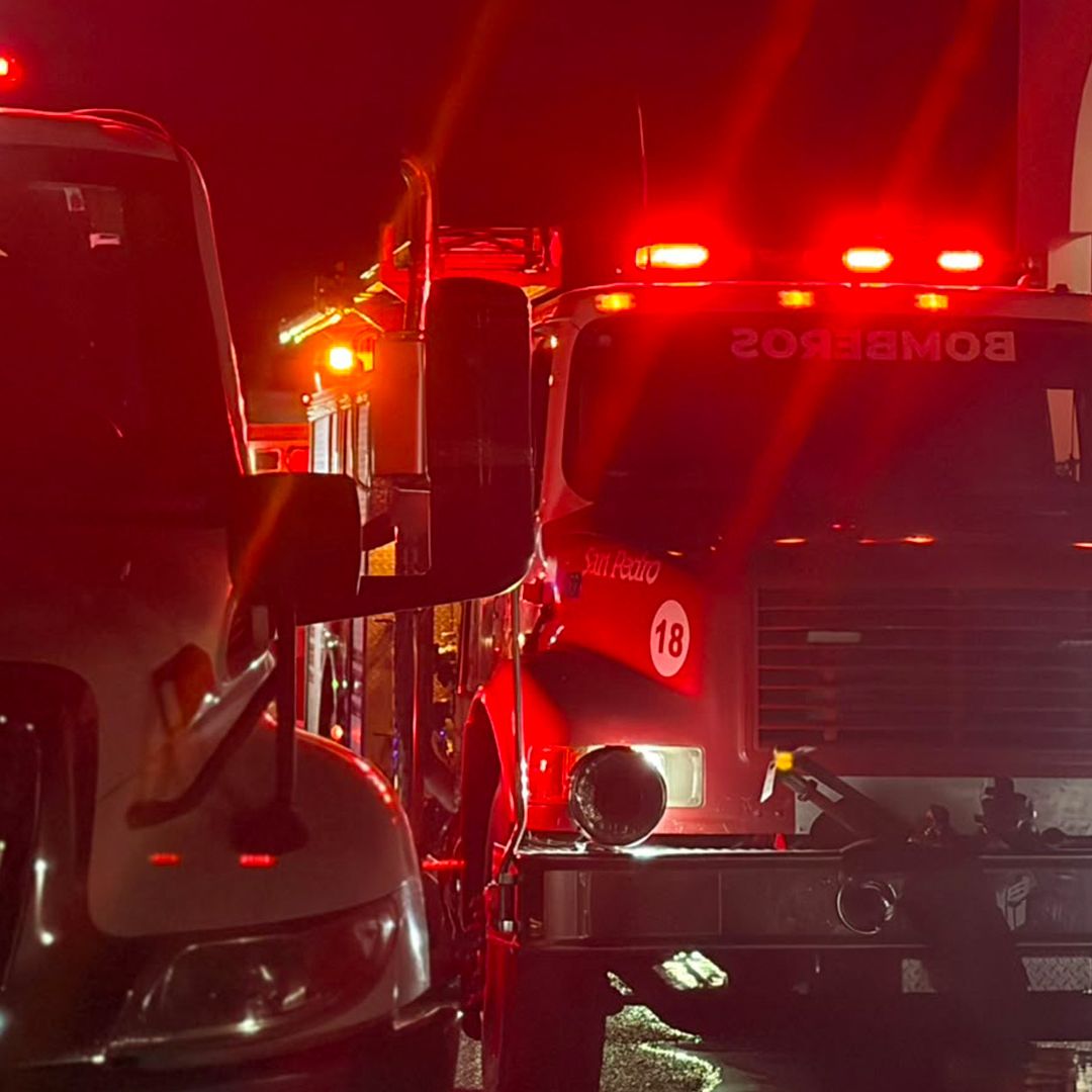 El incendió se registró cuando la pipa abastecía montacargas de la empresa en Parras de la Fuente