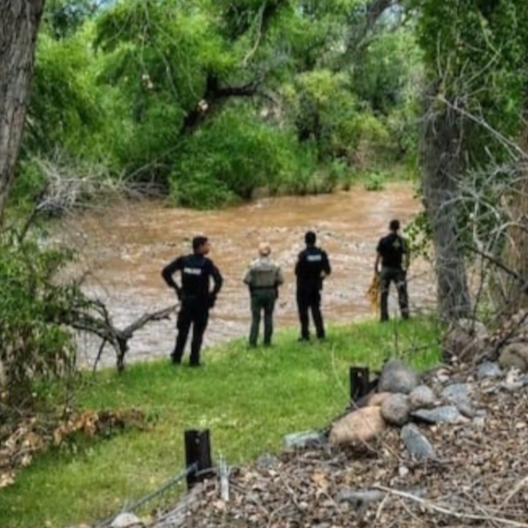 Dos Personas se Encuentran Desaparecidas Presuntamente Arrastradas por la Corriente en Nogales