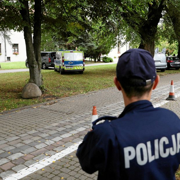 Policía