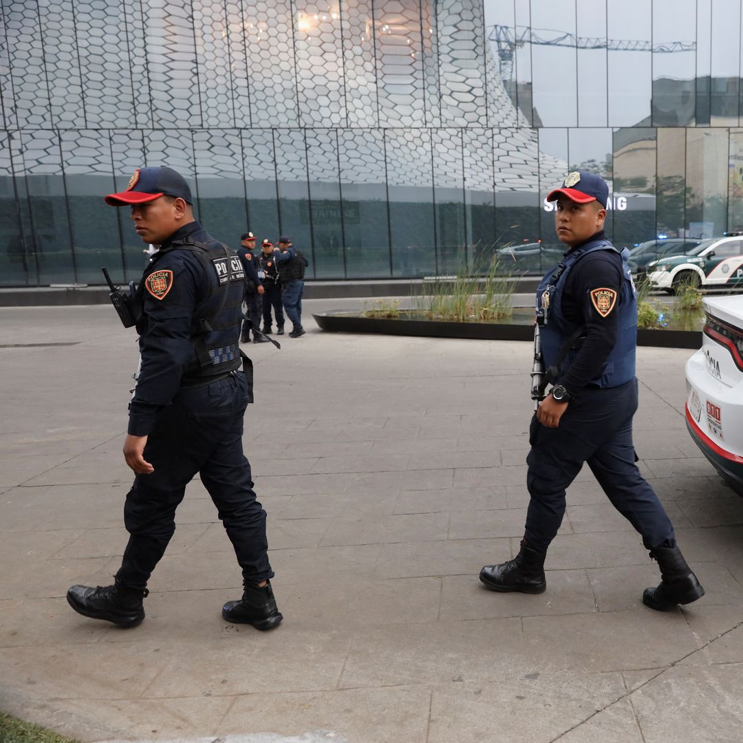 Policías