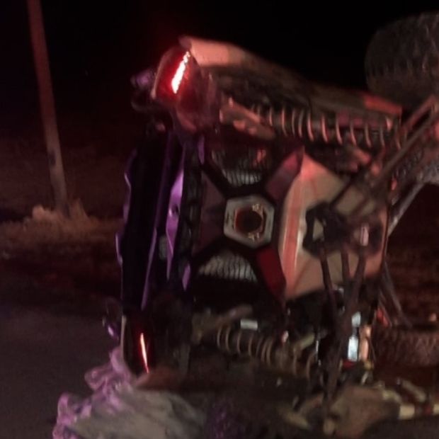 Vehículo todo terreno tras la volcadura en los caminos del Valle de Mexicali
